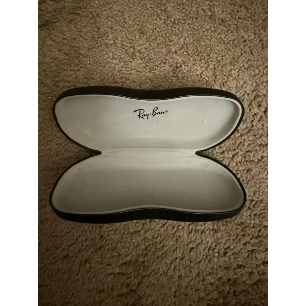 Women's Ray-Ban Glasses Case One Size Black White